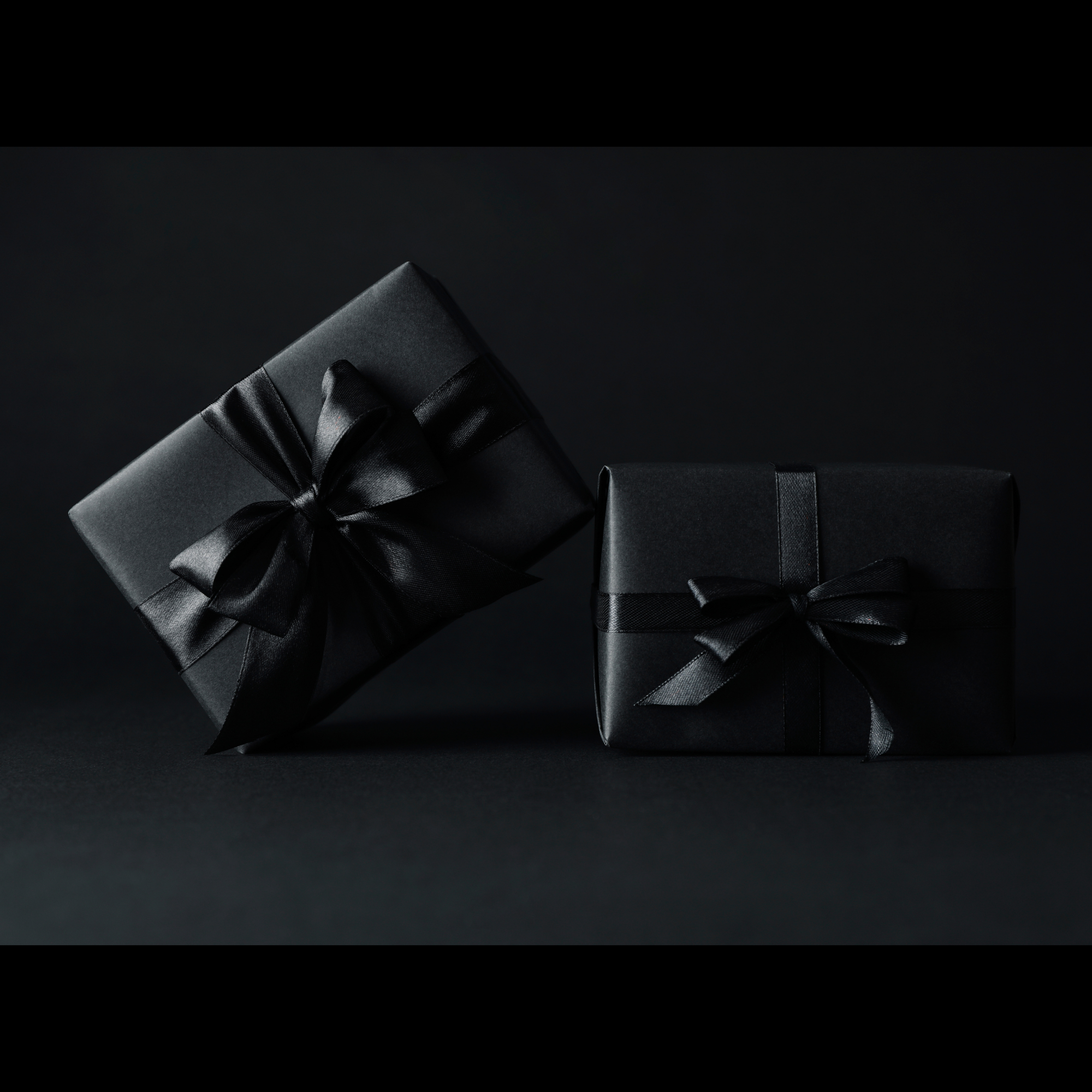 black_gifts.png